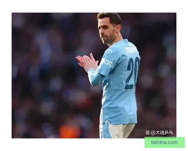 早日康复，完成ACL手术的巴萨小将贝尔纳尔今日出院